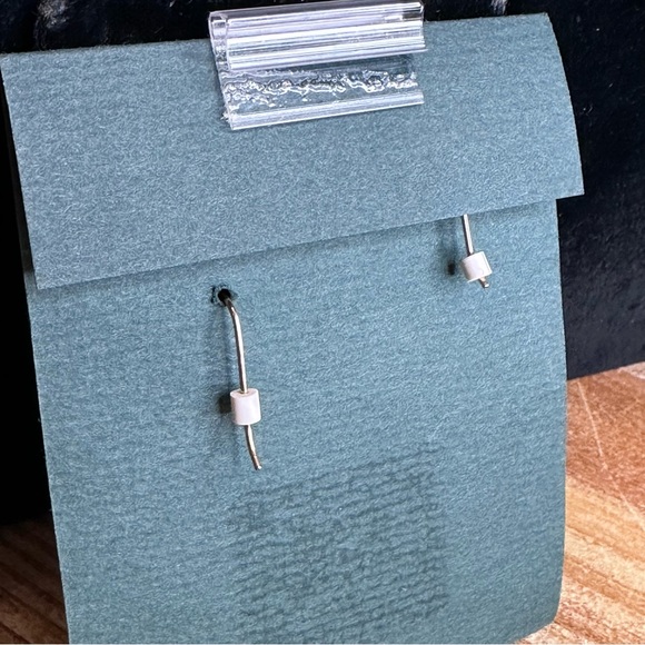 Lovell Designs - Gold Sea Rose Drop Earrings, gold plated, NWT - Picture 6 of 6